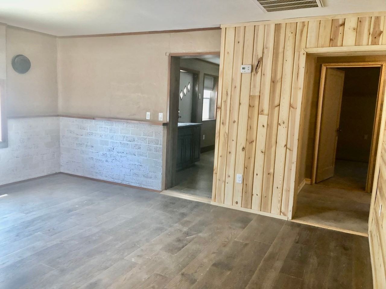 815 Newark Street - Photo 7 of 29