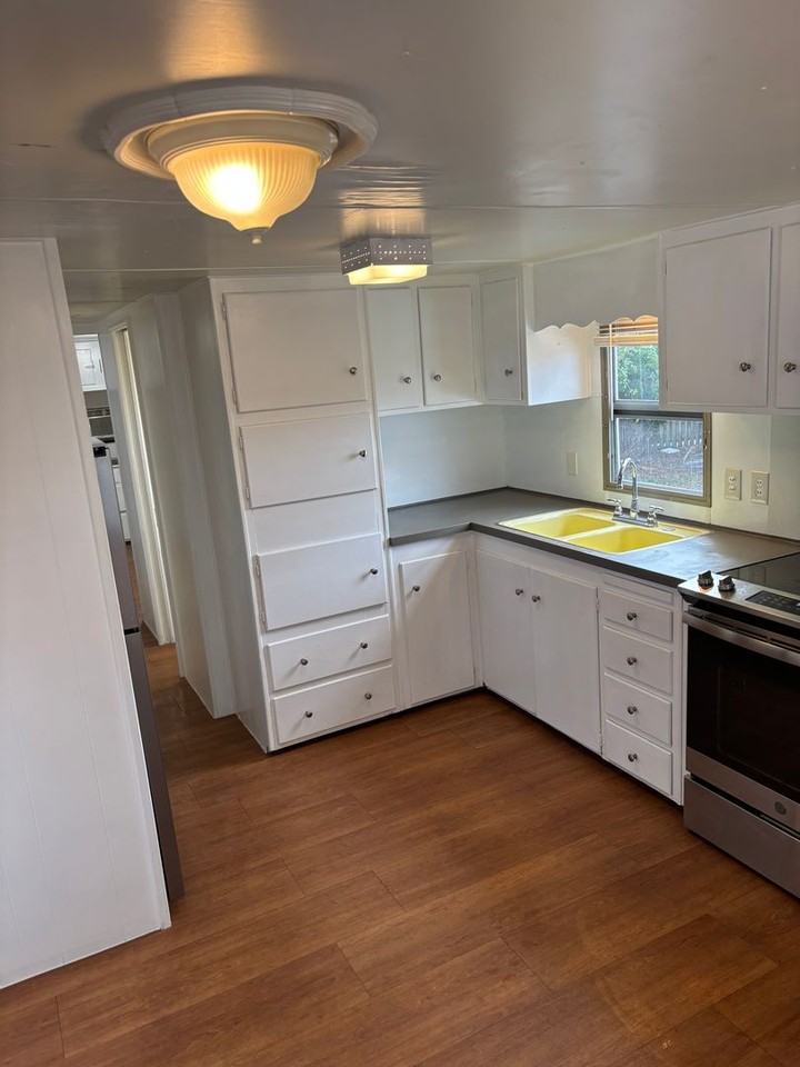 908 50th Avenue Plz W - Photo 6 of 24
