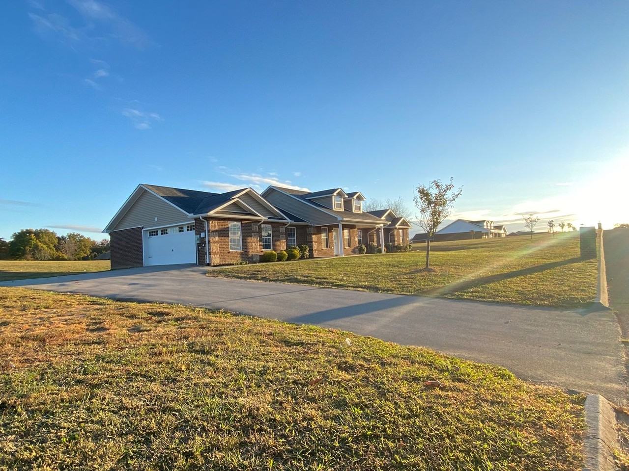 1937 Kaylee Dr - Photo 3 of 22