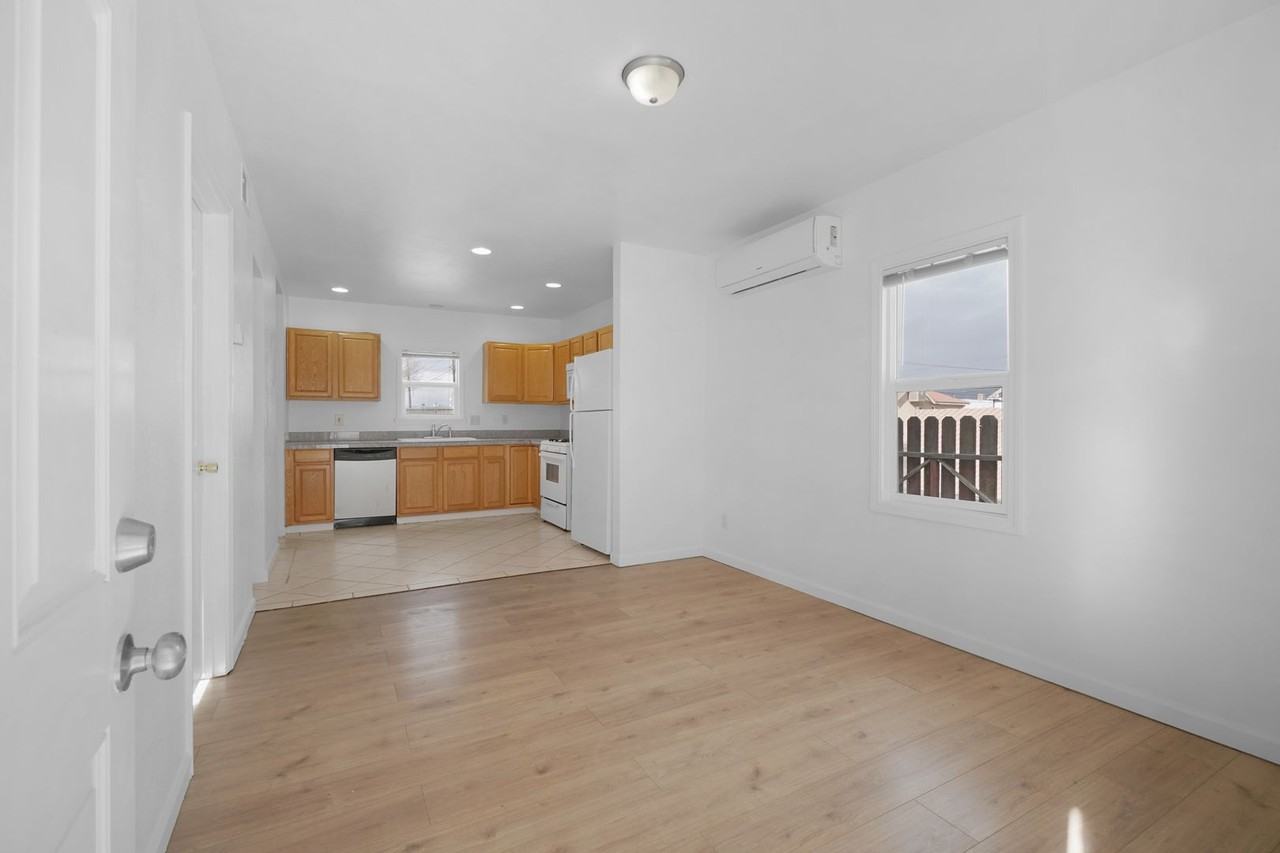 78 W Park St - Photo 6 of 20