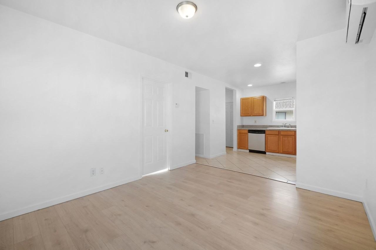 78 W Park St - Photo 7 of 20