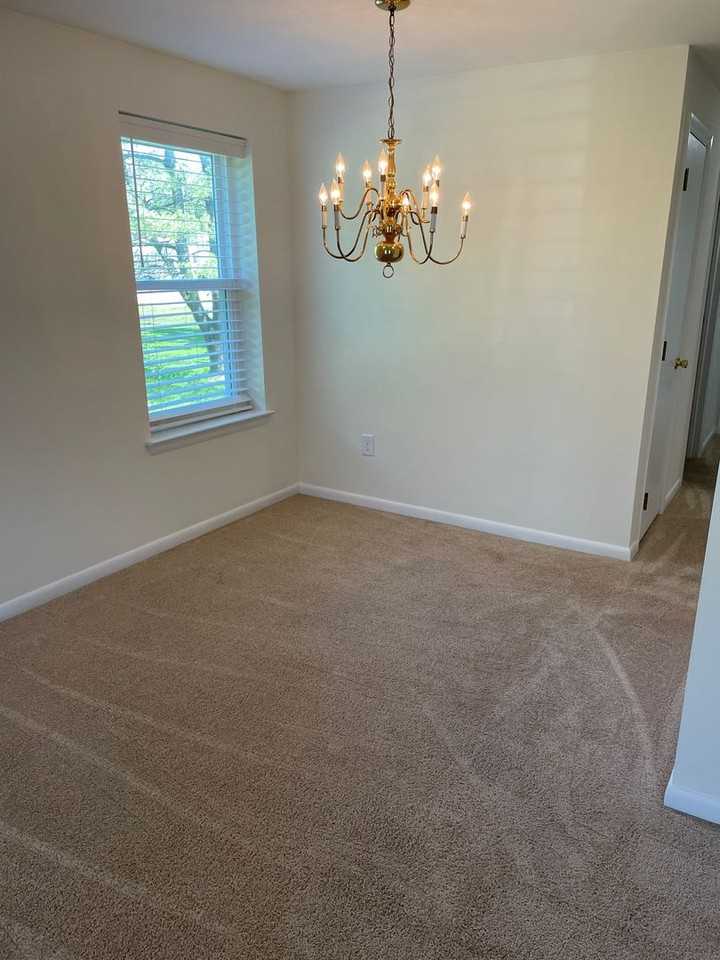 321 Walnut Court Way #21 - Photo 5 of 9