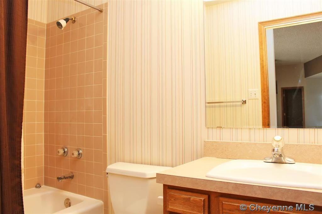 1668 Ranch Loop - Photo 2 of 27