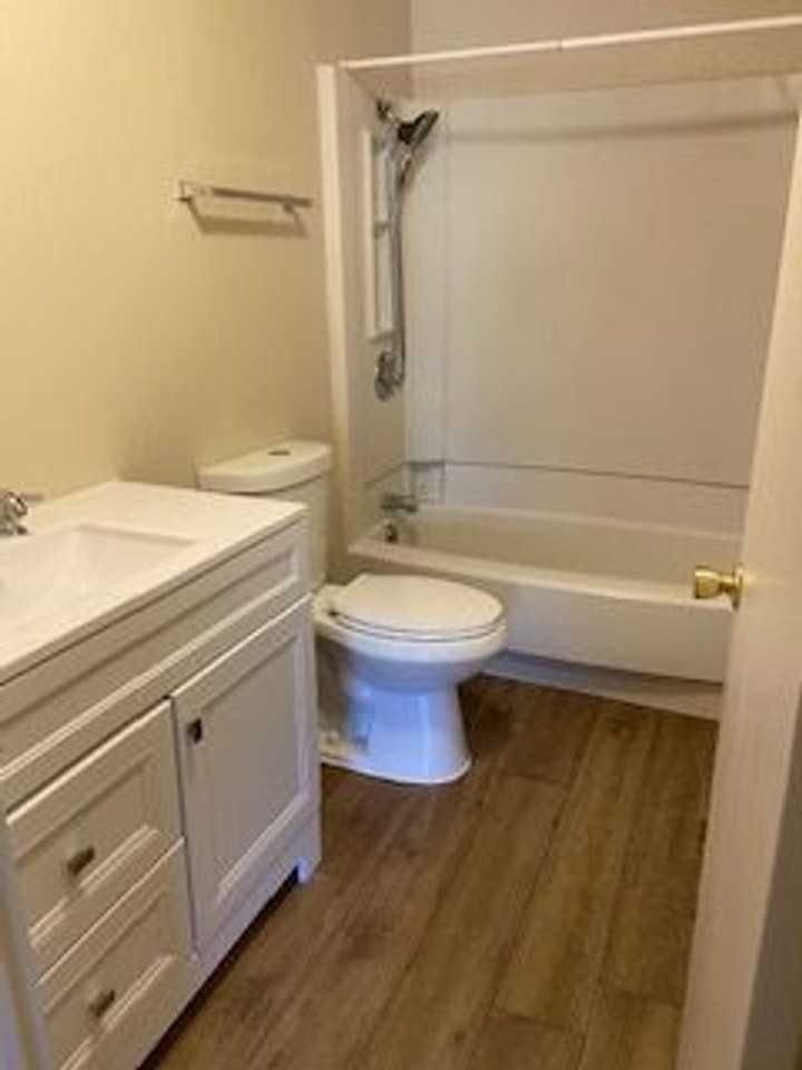 3627 Gypsum Rd - Photo 4 of 15