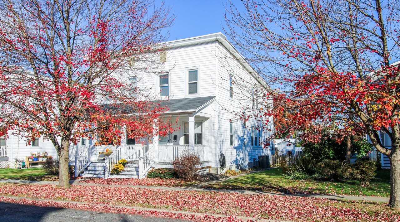 619 Fountain St - Photo 2 of 19