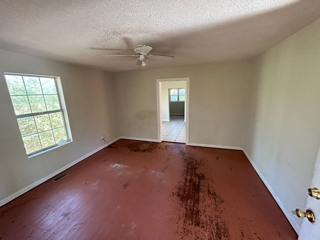 207 Brooks Rd - Photo 2 of 9
