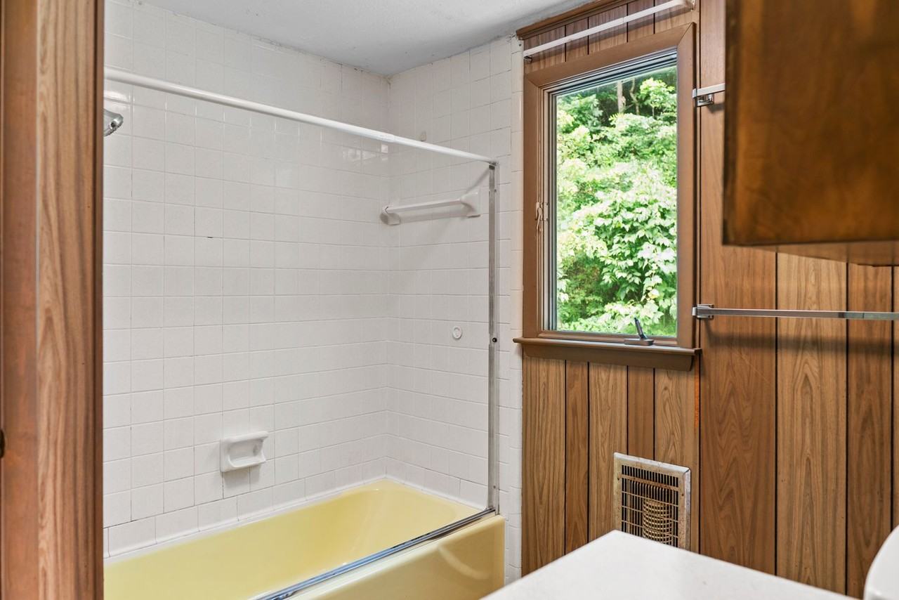 127 Mary Jean Ln - Photo 3 of 28