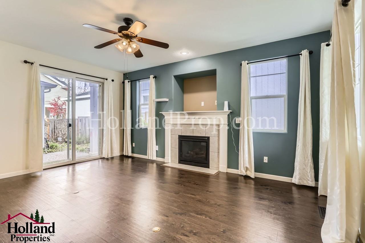 3527 Se Royalstar Ave - Photo 6 of 29