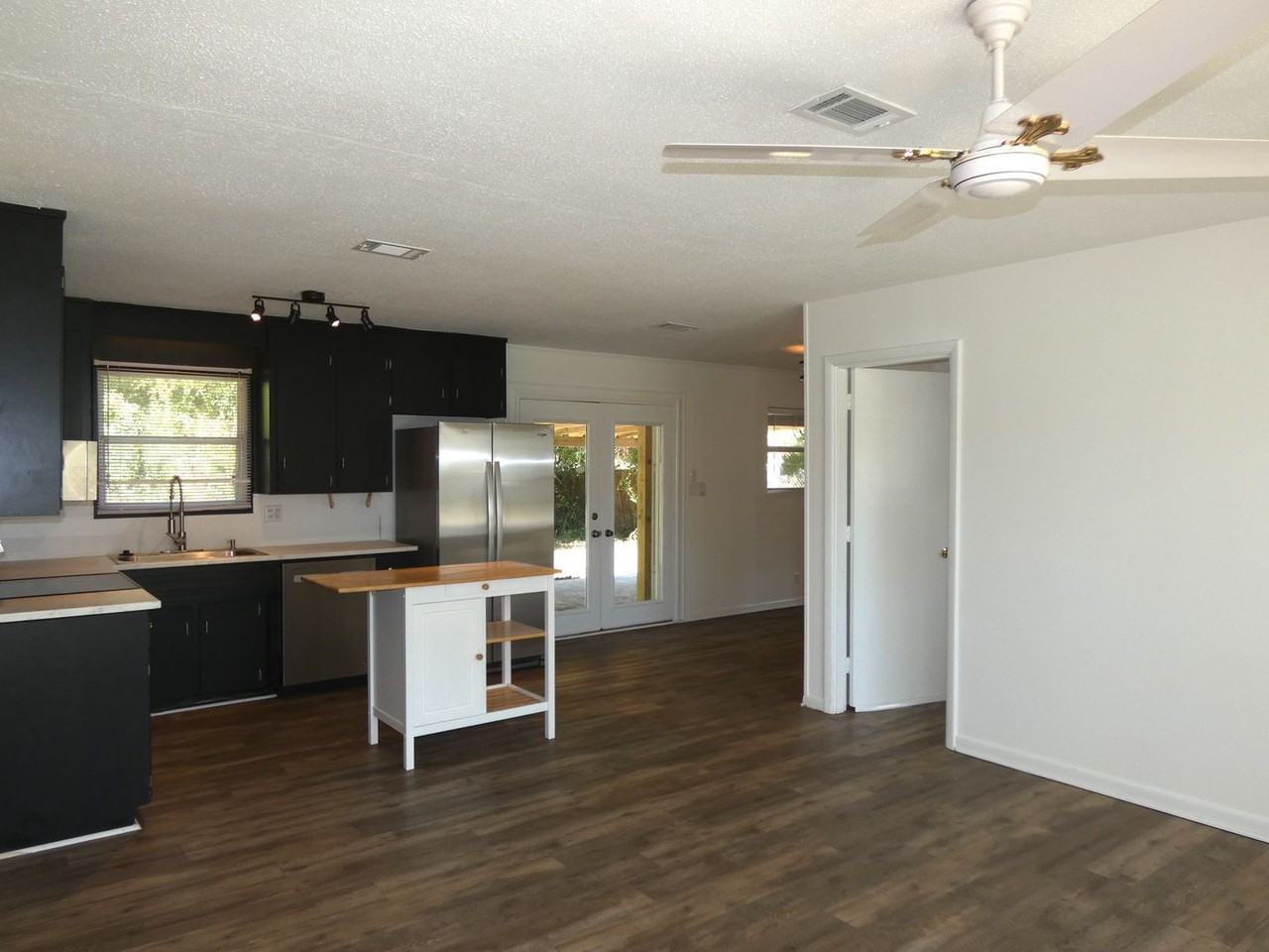 3460 Rothschild Dr - Photo 2 of 17