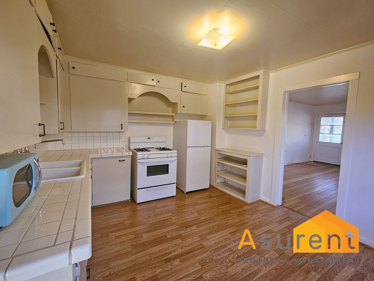 440 B St - Photo 3 of 15