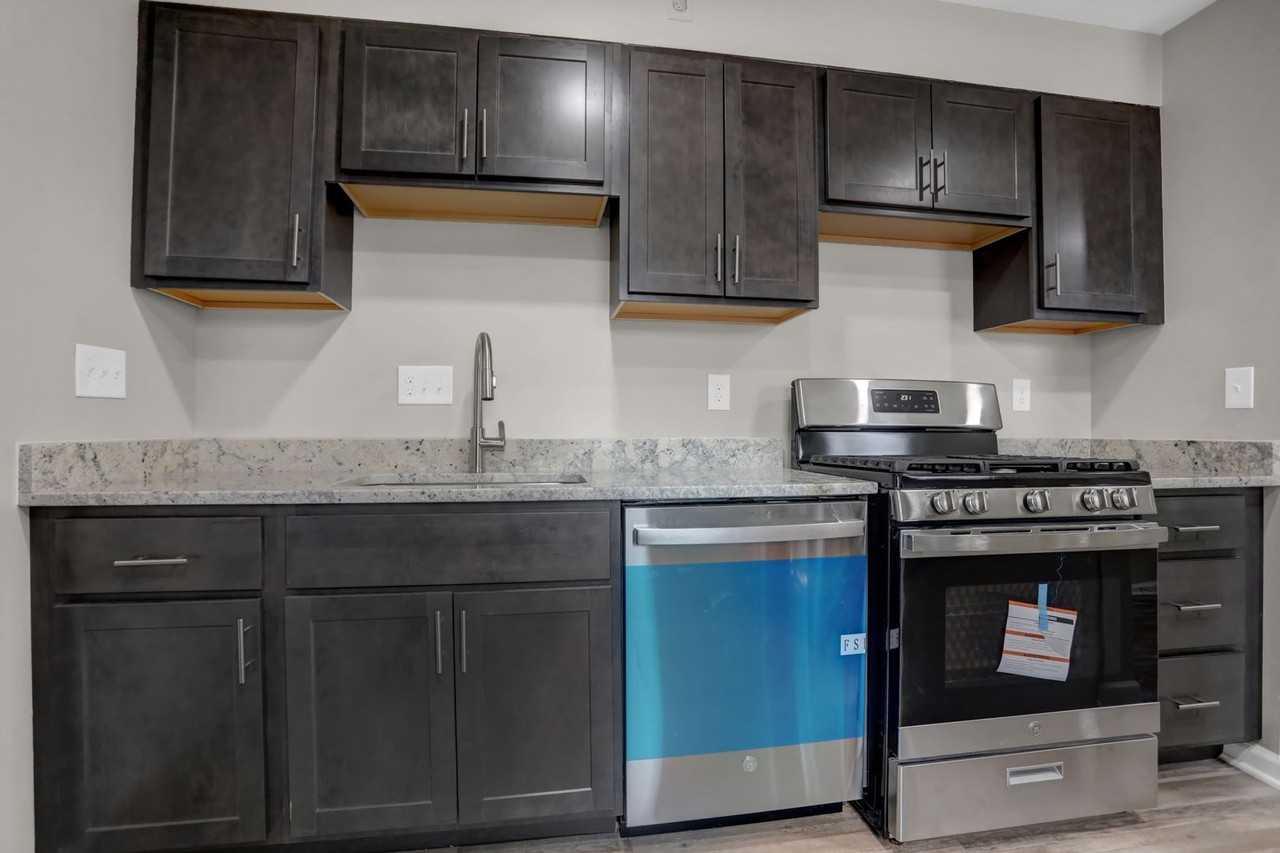 7215 Johnnycake Rd - Photo 4 of 27
