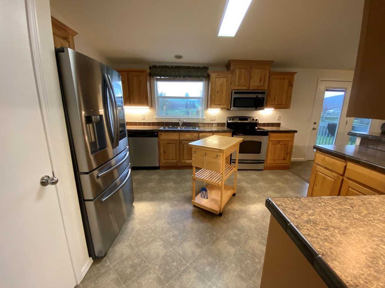 414 Old Brockway Rd - Photo 3 of 20