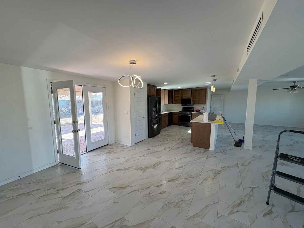 9704 Saigon Dr - Photo 3 of 22