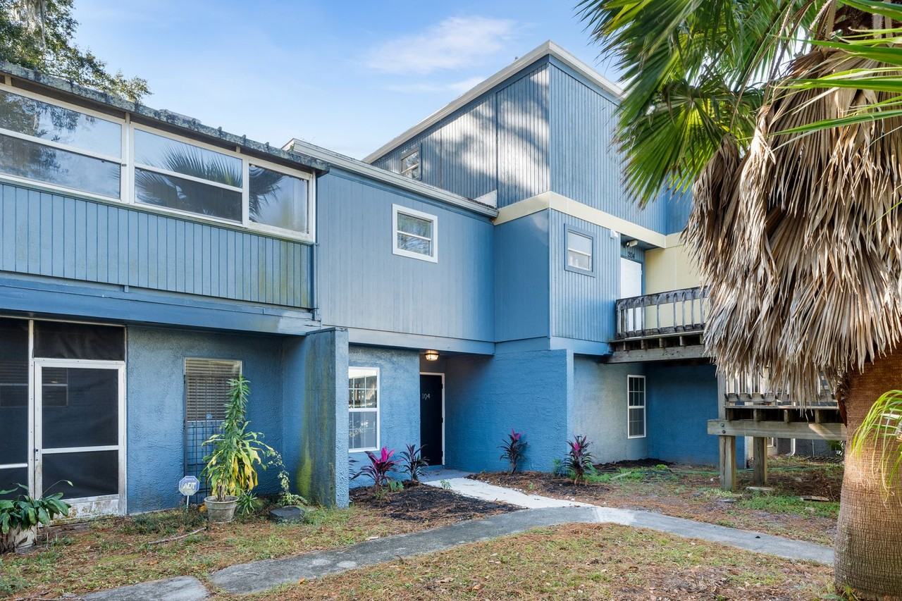 715 Sw 75th St - Photo 3 of 18