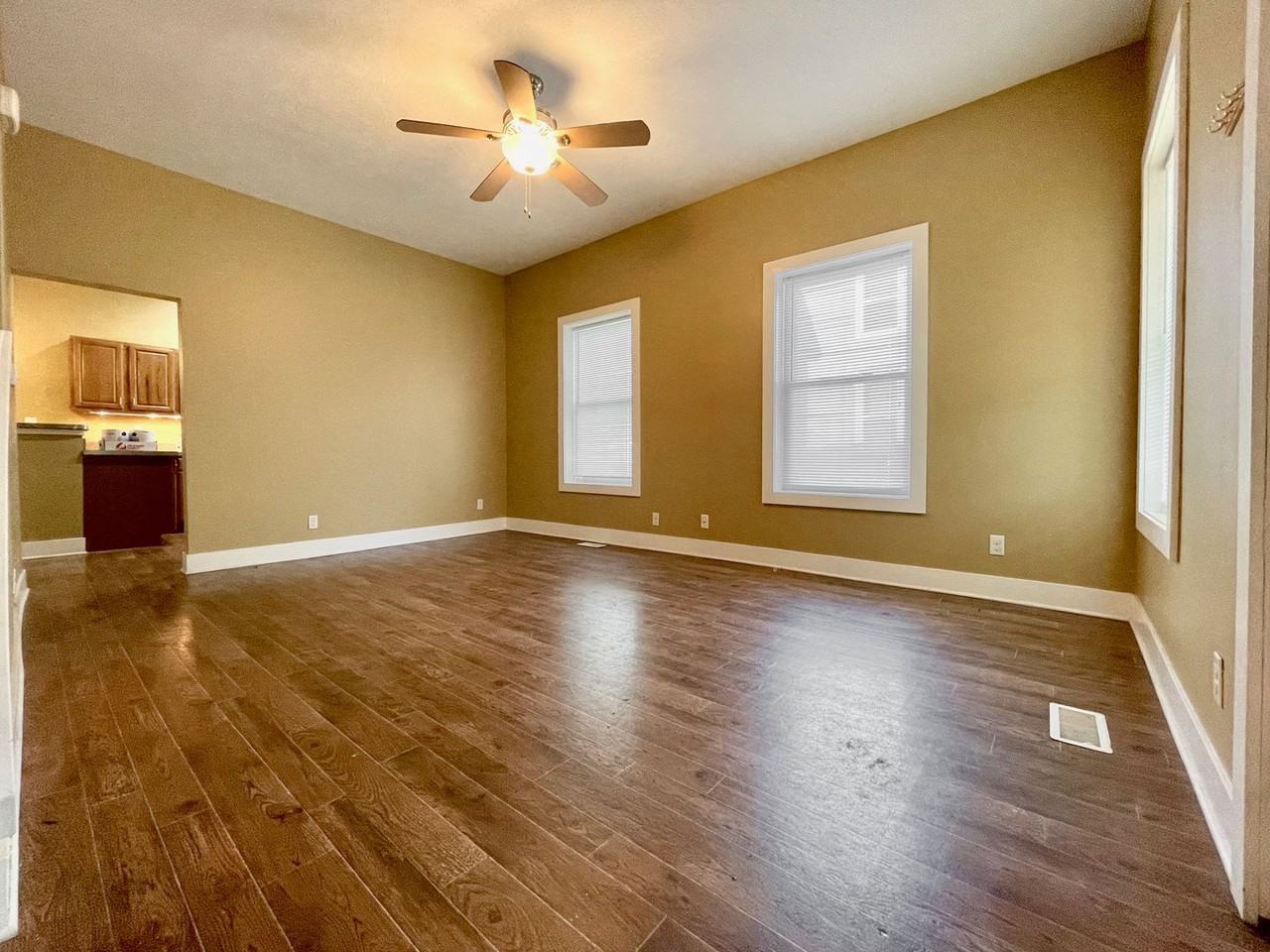 710 Logan St Se - Photo 7 of 32