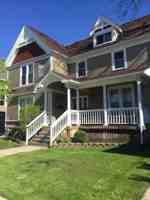 featured image of 512 W Cross St