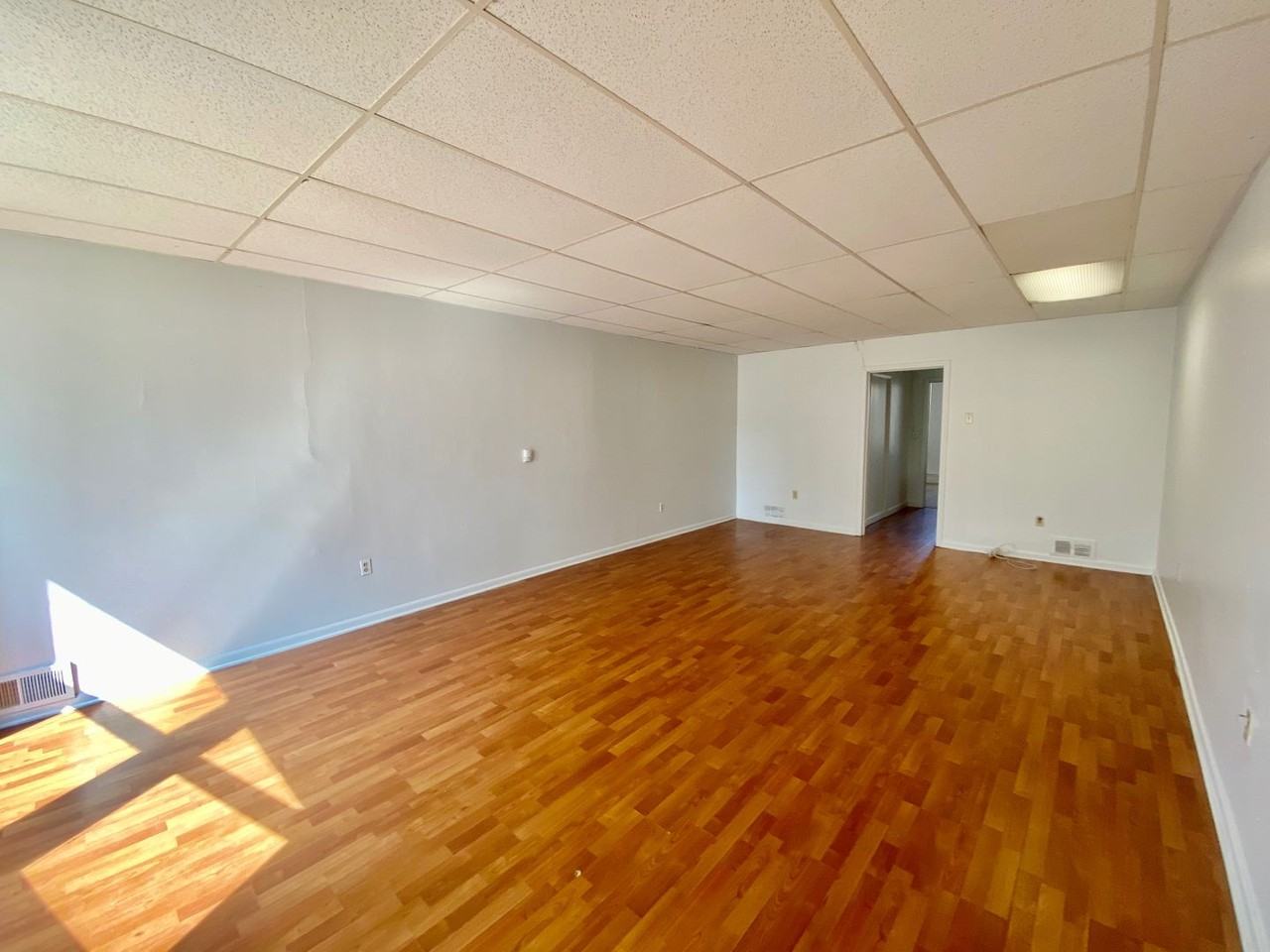 400 Perrin St. - Photo 2 of 28