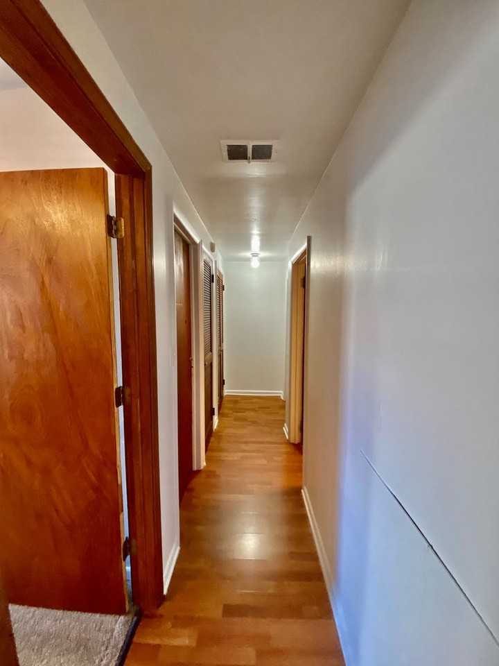 400 Perrin St. - Photo 5 of 28