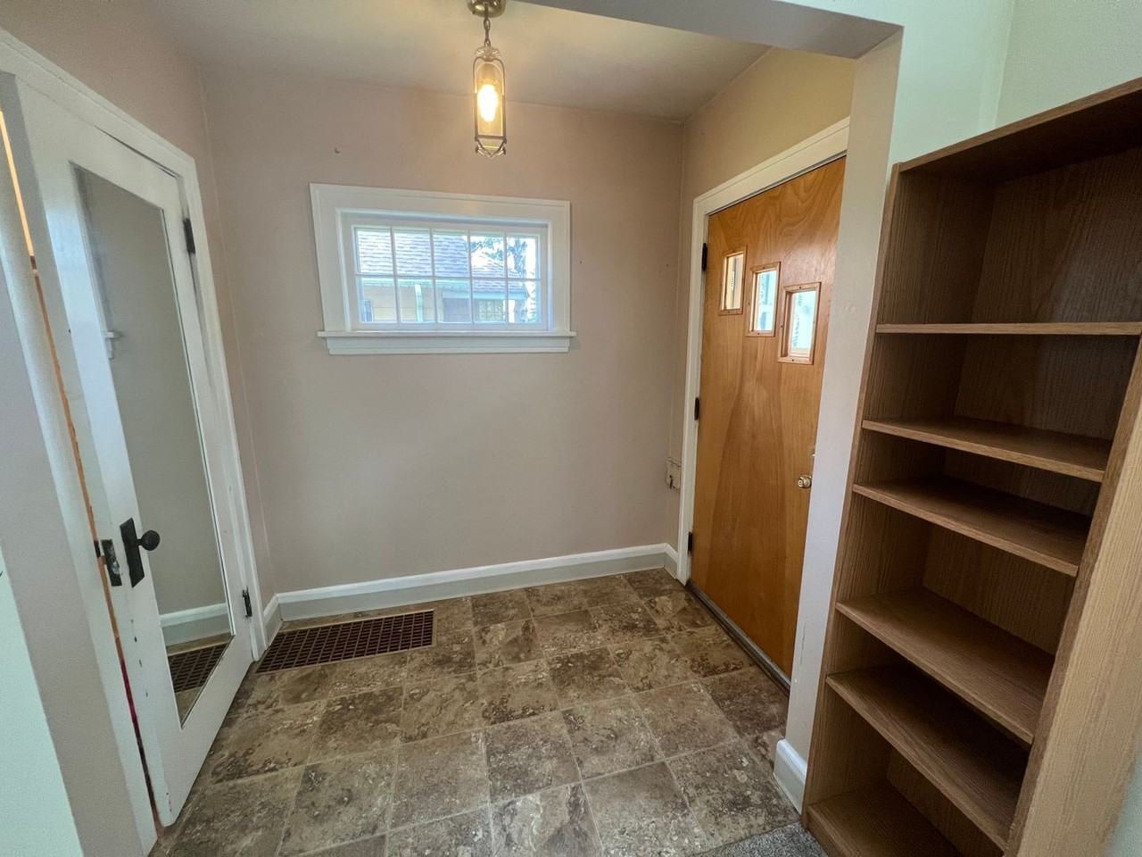 1603 Waverly Ave - Photo 2 of 28