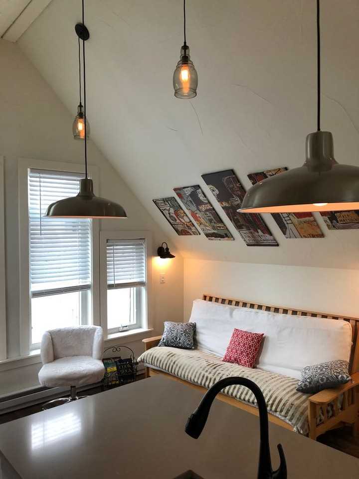 1103 N Weber St - Photo 4 of 4