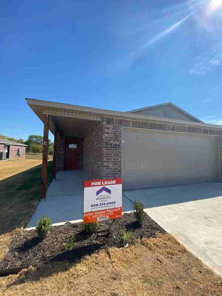 2701A N Denver St - Photo 4 of 20