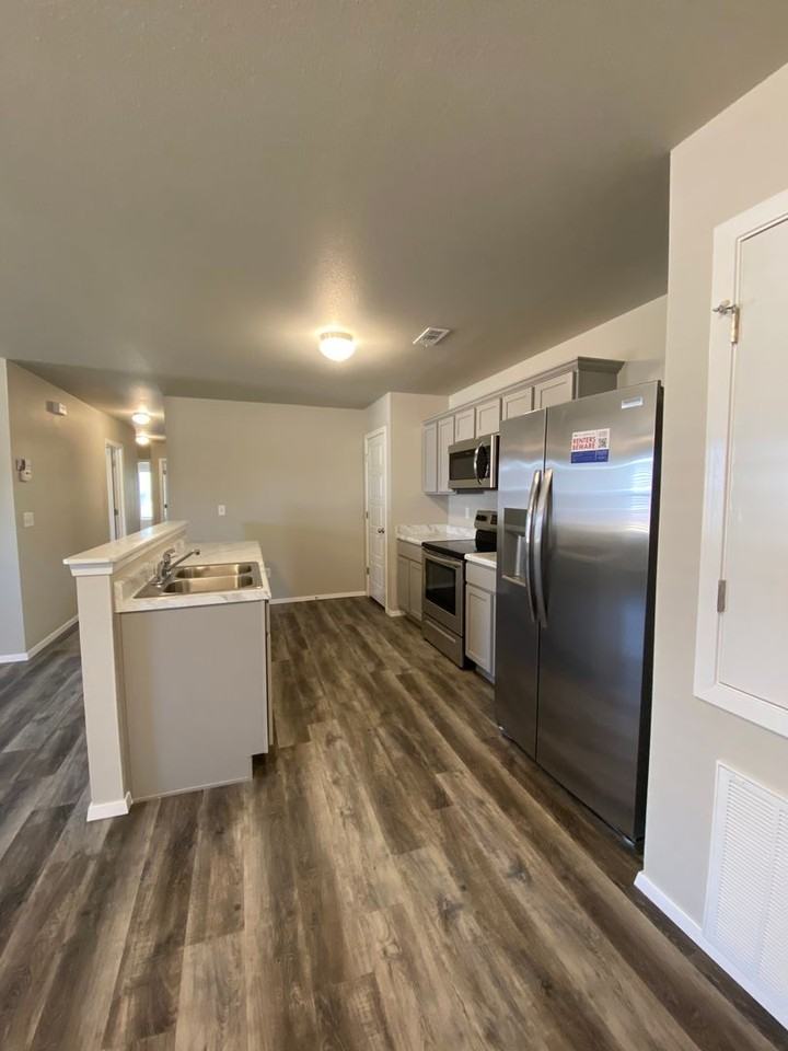 2701A N Denver St - Photo 7 of 20