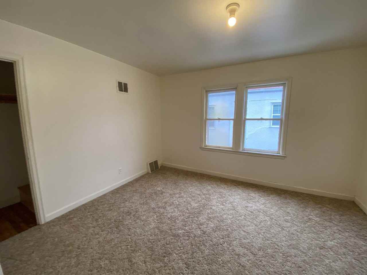 1015 N 6th St - Photo 5 of 9