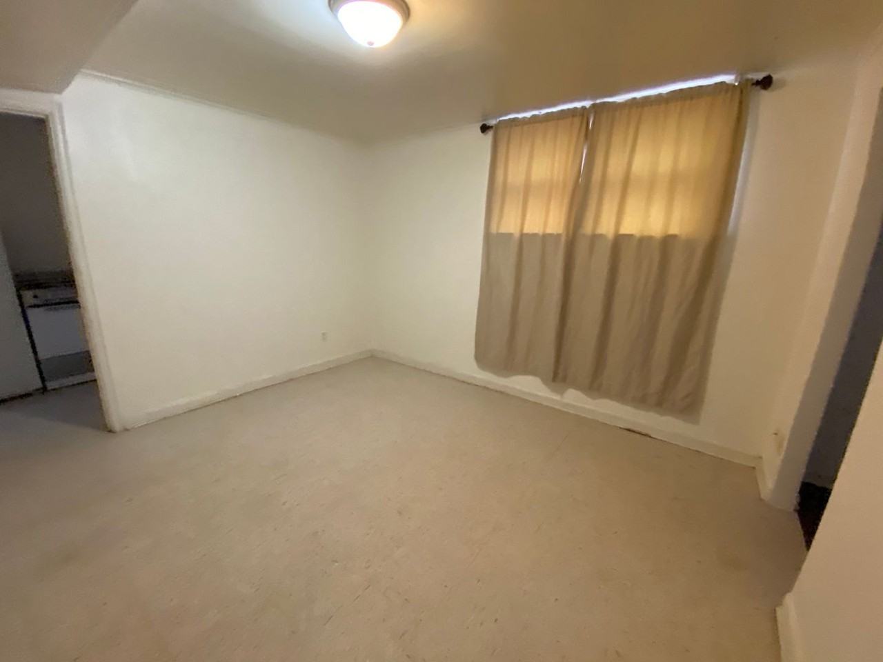 1015 N 6th St - Photo 7 of 9