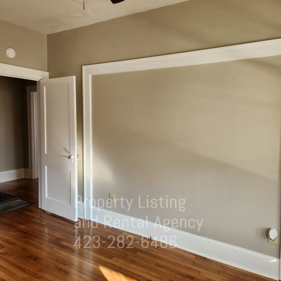 811 Hill Street - Photo 6 of 24