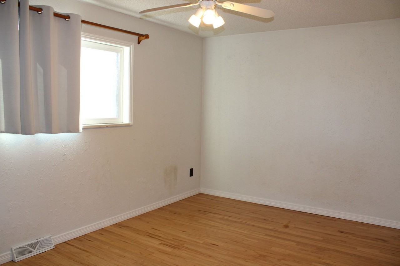 404 N Roosevelt Ave - Photo 4 of 15