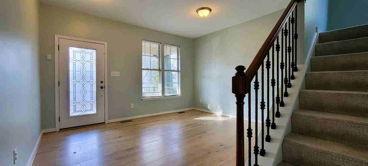 7419 7419 Vincenzo Drive - Photo 4 of 39