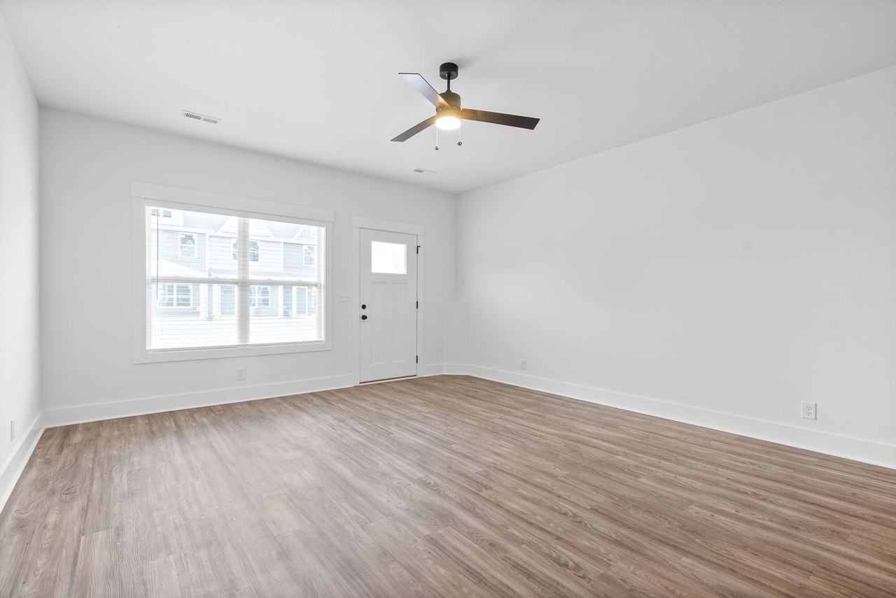 310 Front Ridge Cir - Photo 3 of 35