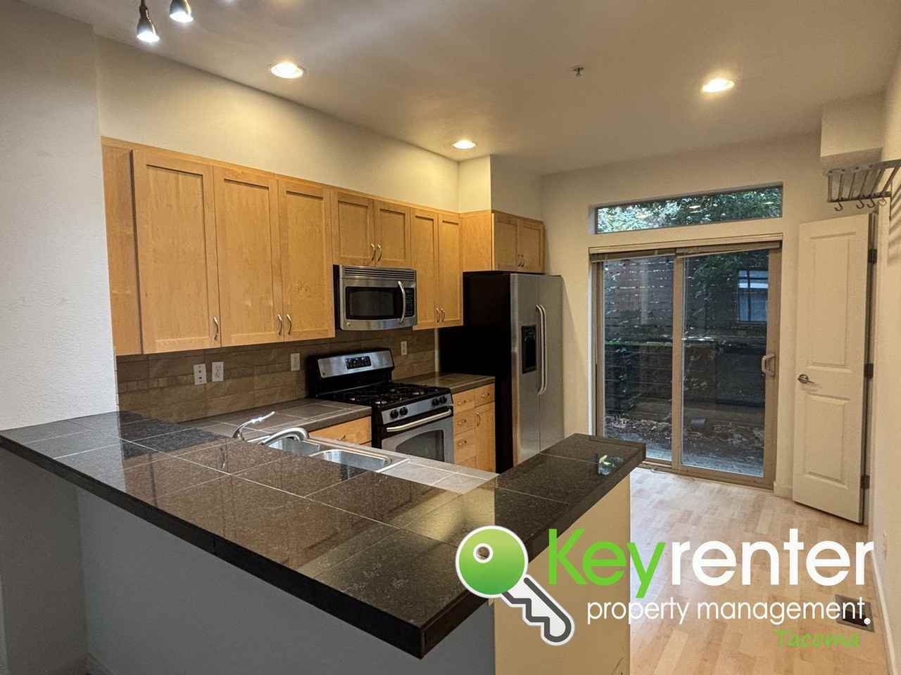 2164 Yakima Ct - Photo 5 of 20