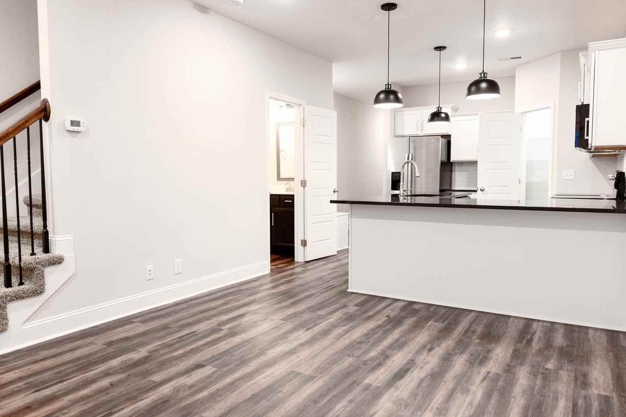 216 Drayton Dr - Photo 6 of 21