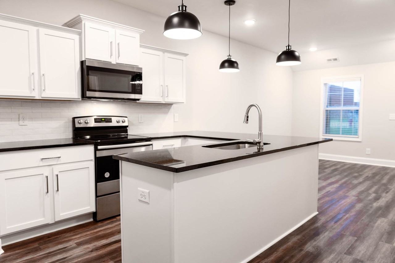 216 Drayton Dr - Photo 7 of 21