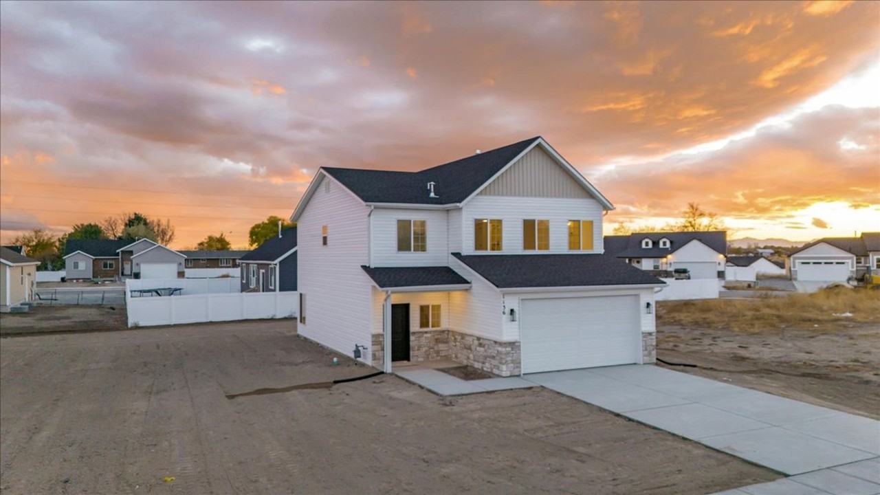 1136 E 1230 S - Photo 2 of 50