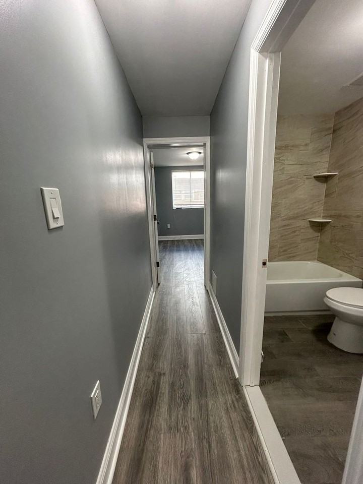 6435 Chelwynde Avenue - Photo 4 of 12