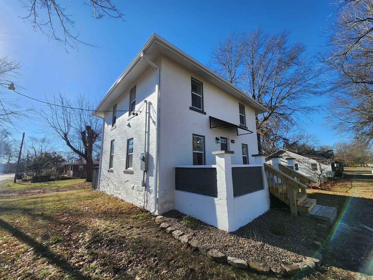 200 W South St - Photo 2 of 40