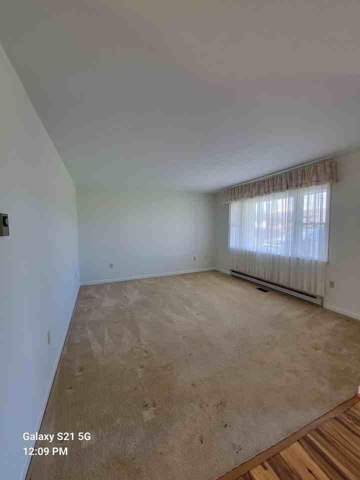 11616 N Landis Ave - Photo 3 of 38