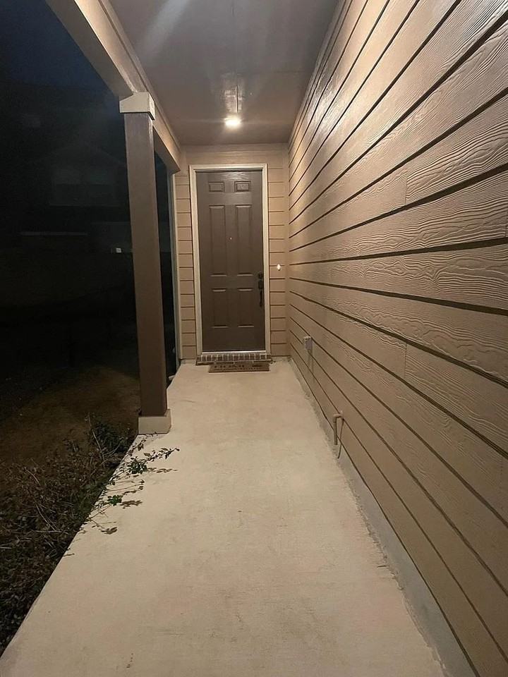 5911 Eckhert Rd - Photo 5 of 9