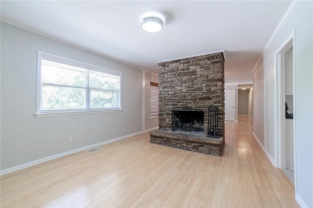 1148 North Oak Drive - Photo 3 of 9