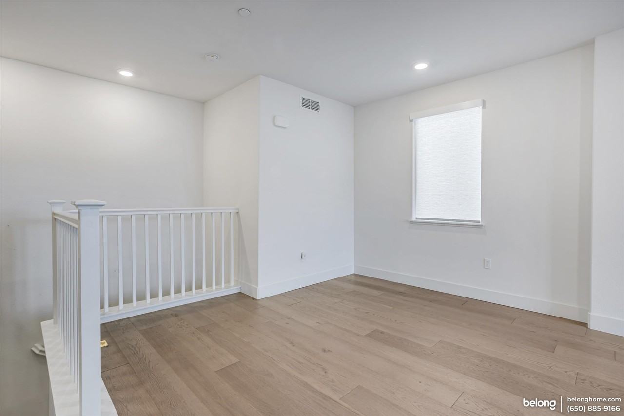 45029 Insight St #1000 - Photo 2 of 15