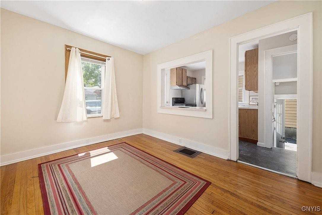 336 E Florence Ave - Photo 3 of 7