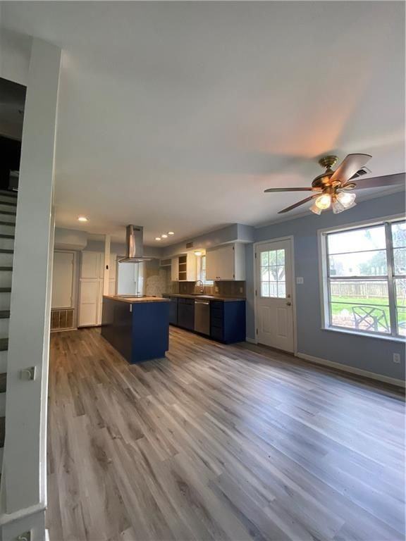 607 E 11th St - Photo 2 of 15