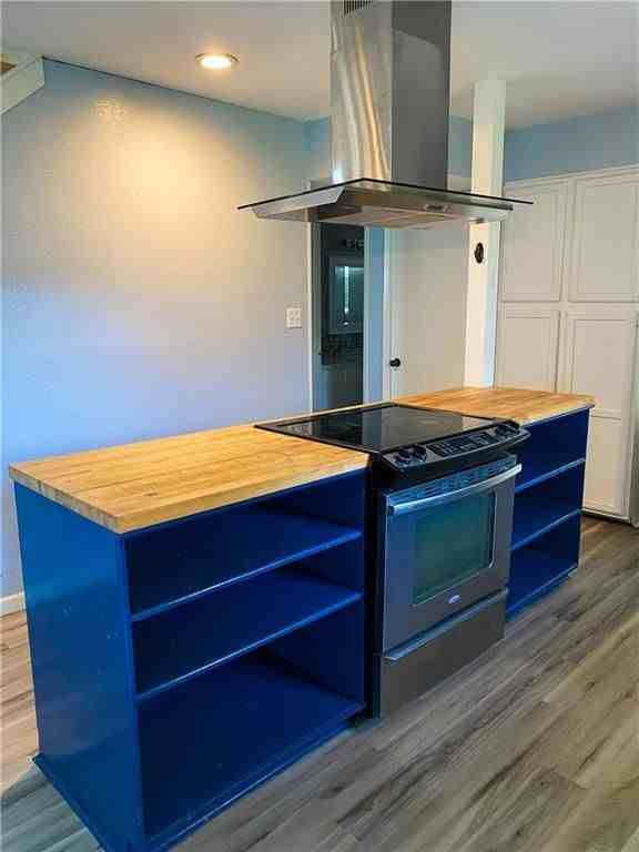607 E 11th St - Photo 3 of 15