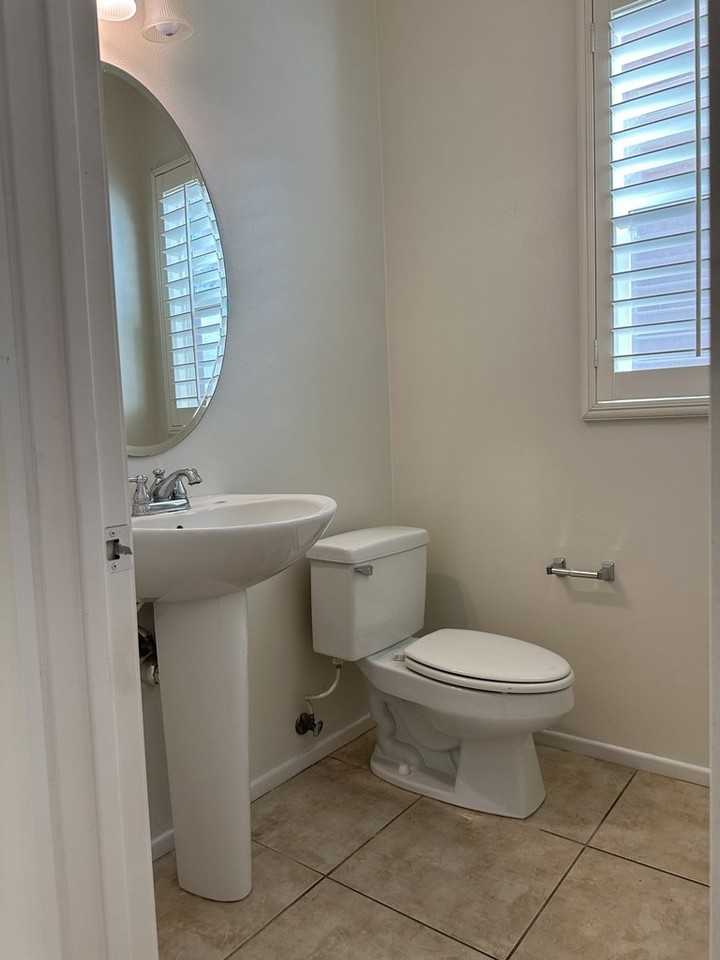 9782 Winterberry Dr - Photo 5 of 15