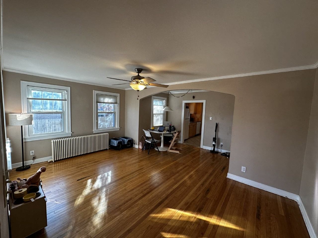 325 Sumner St - Photo 4 of 38