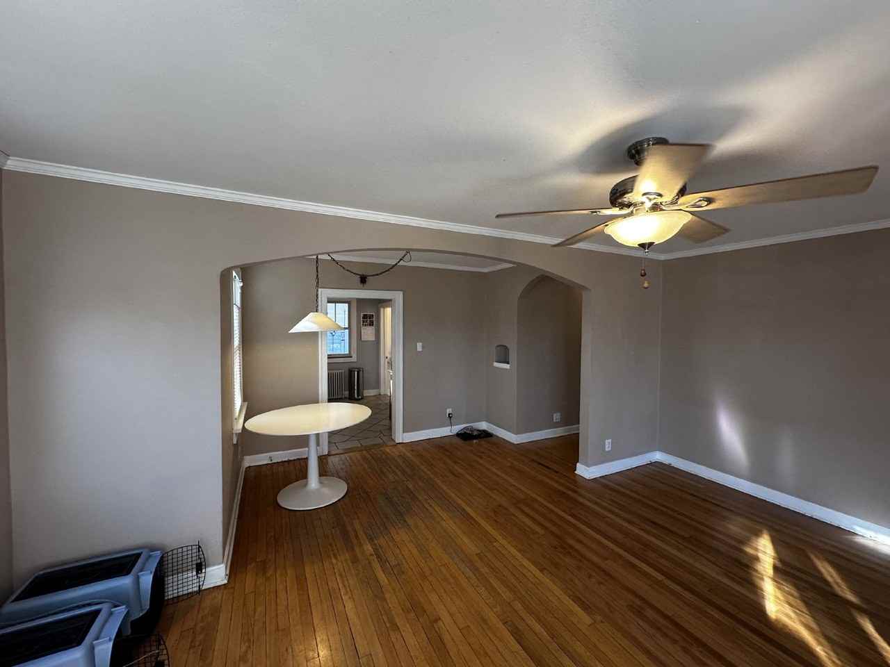 325 Sumner St - Photo 6 of 38