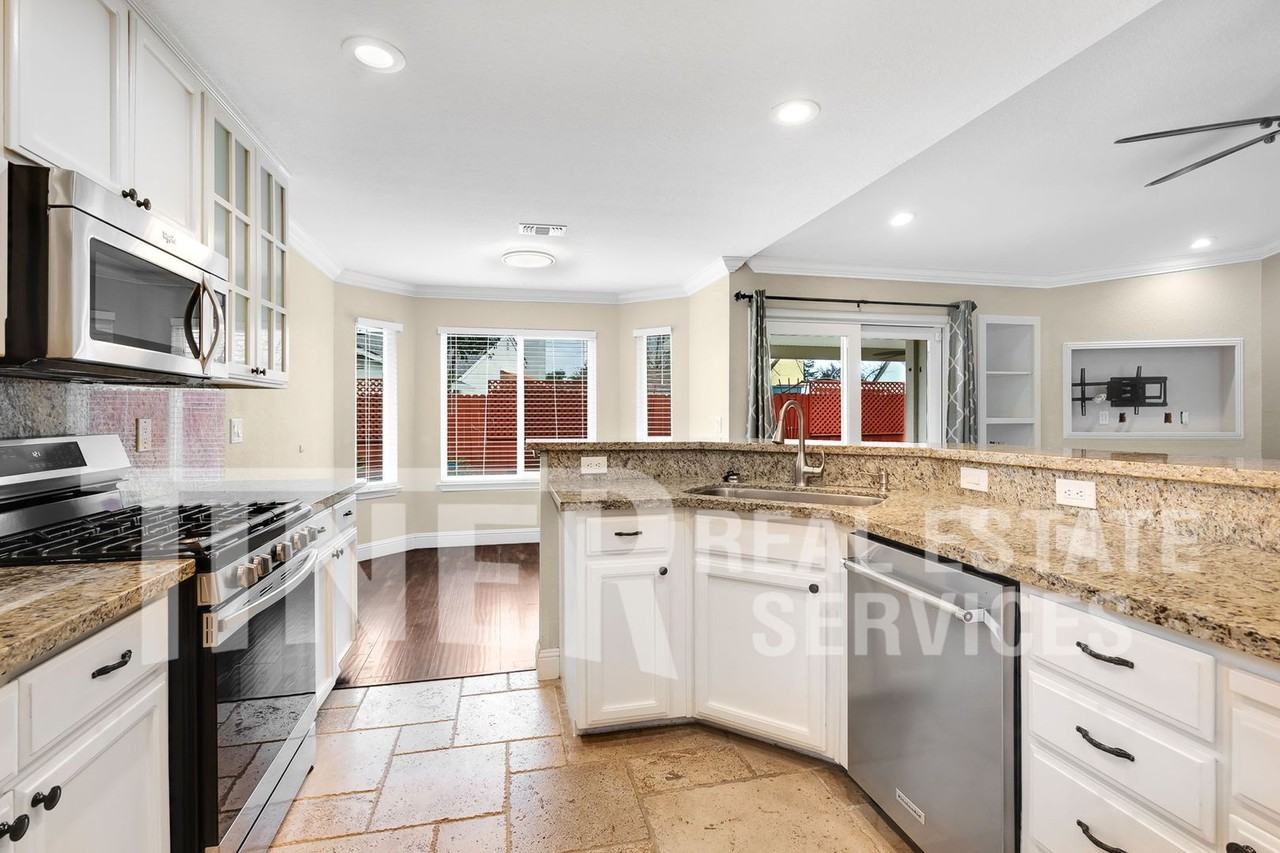 9475 Kirkcady Dr - Photo 4 of 23