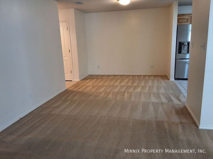 4713 Timber Ln - Photo 2 of 6